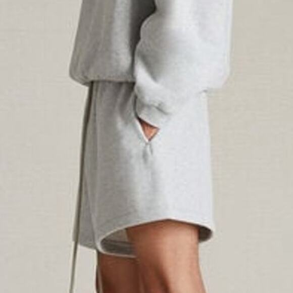 💎✨BRAND NEW✨💎Fear of God Essentials Light Heather Grey Fleece Shorts - Picture 7 of 7